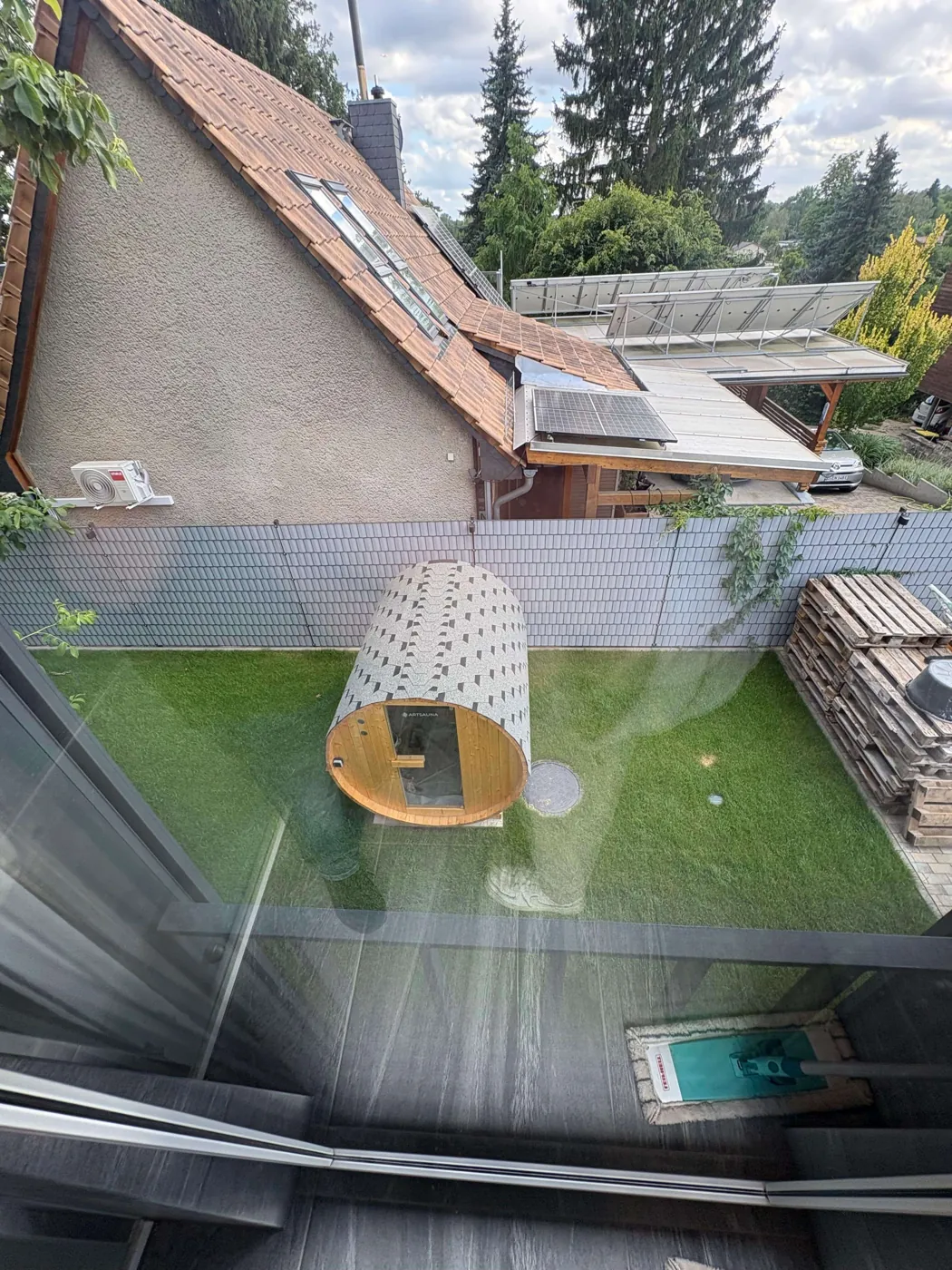 Garten mit Sauna