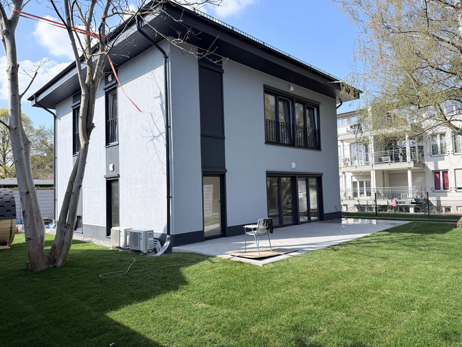 Modernes SIP-Haus — Außenansicht