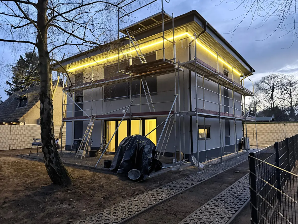 Fassade, Pflaster & Wärmepumpe — Foto 2